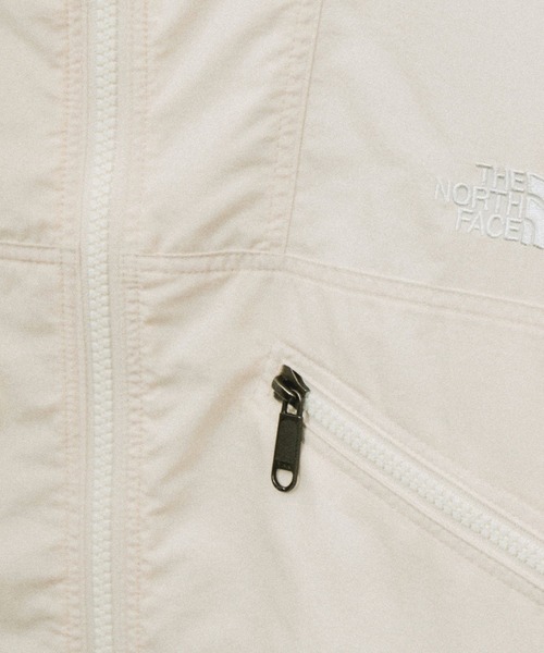 THE NORTH FACE(ザノースフェイス)の「【THE NORTH FACE(ザ・ノース・フェイス)】Short Compact Jacket(マウンテンパーカー・レディース・ホワイト系その他3/ブラック・M/L)」の11枚目の写真