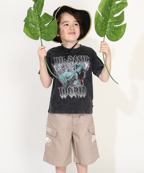 BABYDOLL（ベビードール）の「【綿100％】 親子お揃い ジュラシックワールド ロックTシャツ 0404K（Tシャツ/カットソー・キッズ・チャコールグレー・90cm/100cm/110cm/120cm/130cm/140cm）」の3枚目の写真