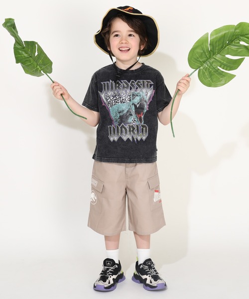 BABYDOLL（ベビードール）の「【綿100％】 親子お揃い ジュラシックワールド ロックTシャツ 0404K（Tシャツ/カットソー・キッズ・チャコールグレー・90cm/100cm/110cm/120cm/130cm/140cm）」の4枚目の写真