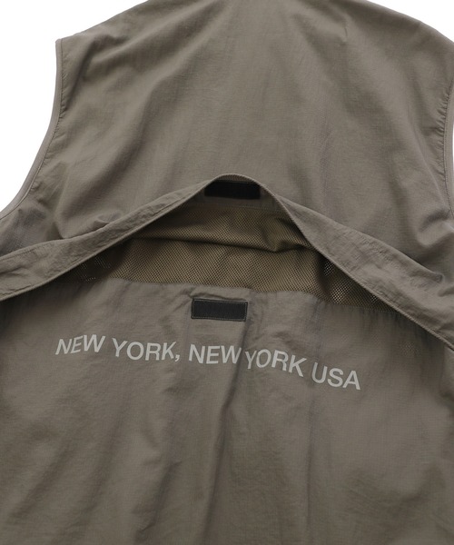 Manhattan Portage(マンハッタンポーテージ)の「Stand Vest(その他アウター・メンズ・グレイッシュベージュ/ブラック・SMALL/MEDIUM/LARGE/X-LARGE)」の17枚目の写真