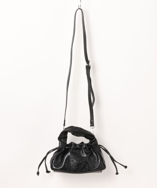 BarcosBlue（バルコスブルー）の「【BarcosBlue/バルコスブルー】メタリック2way巾着バッグ（ハンドバッグ・レディース・シルバー/ブラック・ONE SIZE）」の7枚目の写真