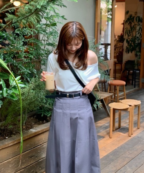 Teem Store(チームストア)の「シンプル無地オフショルT(Tシャツ/カットソー・レディース・ホワイト/ブラック/グレー・S/M/L)」の21枚目の写真