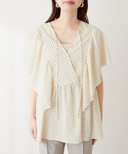 natural couture(ナチュラルクチュール)の「WEB限定 /【mamamo】ヴィンテージサテンラッフルブラウス(シャツ/ブラウス・レディース・ピンク/その他1/グレイッシュベージュ/チャコールグレー・FREE)」の14枚目の写真