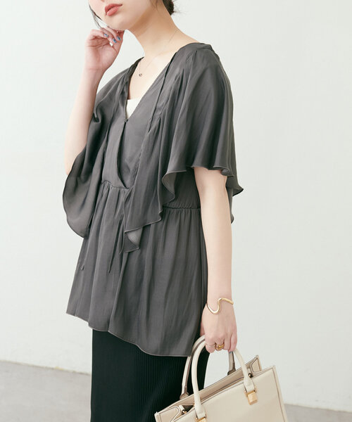 natural couture(ナチュラルクチュール)の「WEB限定 /【mamamo】ヴィンテージサテンラッフルブラウス(シャツ/ブラウス・レディース・ピンク/その他1/グレイッシュベージュ/チャコールグレー・FREE)」の18枚目の写真