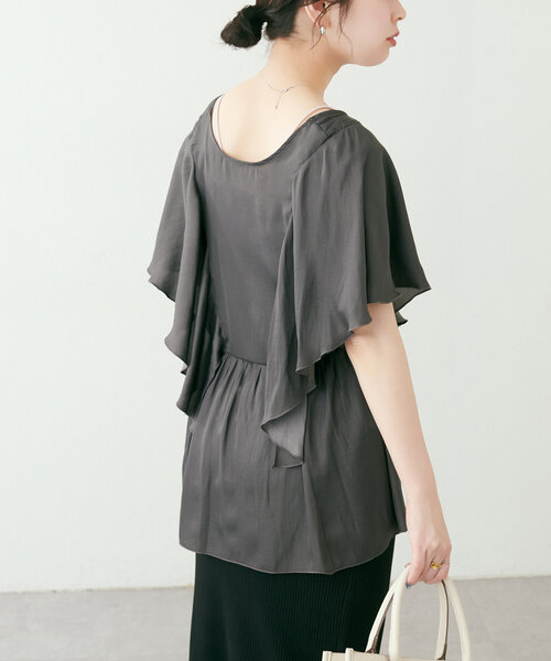 natural couture(ナチュラルクチュール)の「WEB限定 /【mamamo】ヴィンテージサテンラッフルブラウス(シャツ/ブラウス・レディース・ピンク/その他1/グレイッシュベージュ/チャコールグレー・FREE)」の19枚目の写真