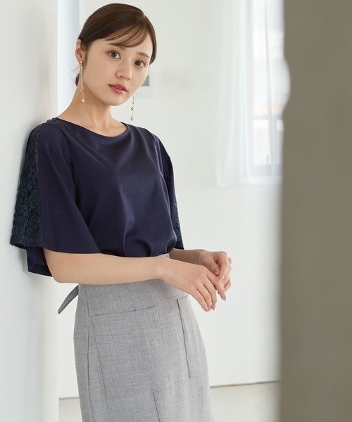 Andemiu（アンデミュウ）の「フレアソデレースTシャツ451398（Tシャツ/カットソー・レディース・ブルー/オフホワイト/ネイビー/ブラック・FREE）」の3枚目の写真