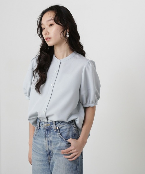 N.（N. Natural Beauty Basic）（エヌエヌナチュラルビューティーベーシック）の「リネンライク切替スリーブブラウス（シャツ/ブラウス・レディース・ネイビー系/ベージュ/ブルー系その他・MEDIUM）」の2枚目の写真