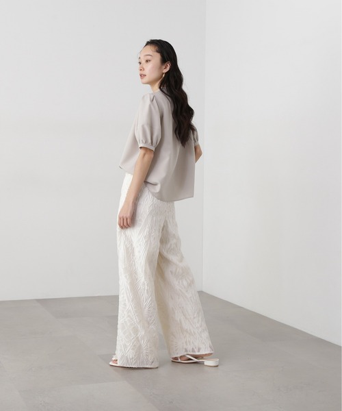 N.（N. Natural Beauty Basic）（エヌエヌナチュラルビューティーベーシック）の「リネンライク切替スリーブブラウス（シャツ/ブラウス・レディース・ネイビー系/ベージュ/ブルー系その他・MEDIUM）」の6枚目の写真