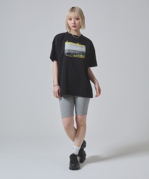 ENVYM(アンビー)の「フォトプリントビックシルエットTシャツ(Tシャツ/カットソー・レディース・ブラック/ホワイト・FREE)」の10枚目の写真