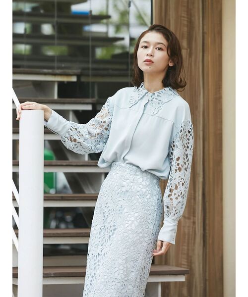 TONAL(トーナル)の「ケミカルレーススリーブブラウス(シャツ/ブラウス・レディース・オフホワイト/ブラック/ライトブルー・MEDIUM)」の5枚目の写真