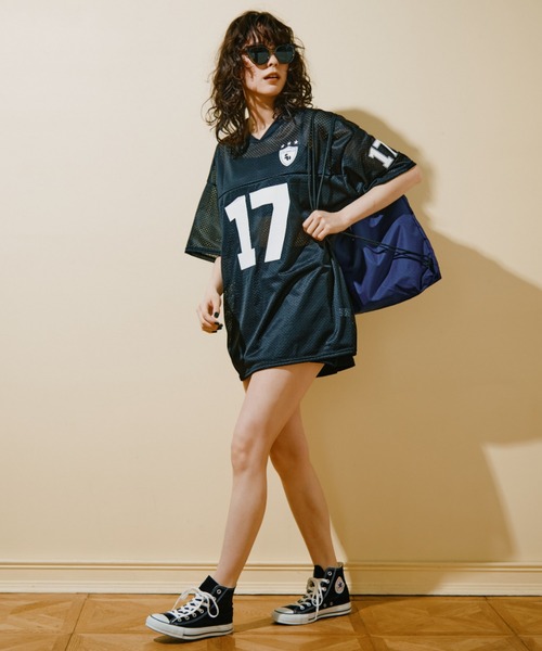 San-ai Resort 三愛水着楽園（サンアイリゾート　サンアイミズギラクエン）の「【NIKE】ナイキ SS25 ベーシックドローストリングプールバッグ（スイムグッズ・レディース・イエロー/グレー/ネイビー/ブラック・ONE SIZE）」の13枚目の写真