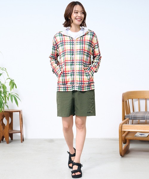 Arnold Palmer（アーノルドパーマー）の「タウン&レジャー UVパーカー（パーカー・レディース・ブラック/ベージュ・L/M/S/LL/XS）」の11枚目の写真