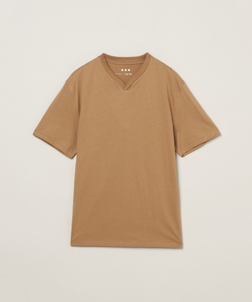 three dots(スリードッツ)の「サンデッドジャージー スキッパー Tシャツ(Tシャツ/カットソー・メンズ・ダークオリーブ/ホワイト/ライトグレー/ネイビー/ブラック/ブラウン系その他・MEDIUM/LARGE/SMALL/X-LARGE)」の1枚目の写真