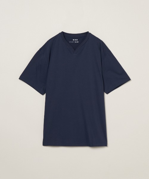 three dots(スリードッツ)の「サンデッドジャージー スキッパー Tシャツ(Tシャツ/カットソー・メンズ・ダークオリーブ/ホワイト/ライトグレー/ネイビー/ブラック/ブラウン系その他・MEDIUM/LARGE/SMALL/X-LARGE)」の6枚目の写真