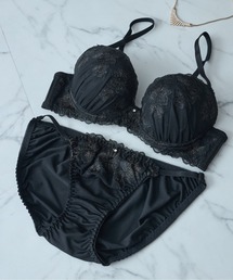 Dolce Fiora(h`FtBI)̏_炩Sñ[hJbvuV[c(u&V[c)