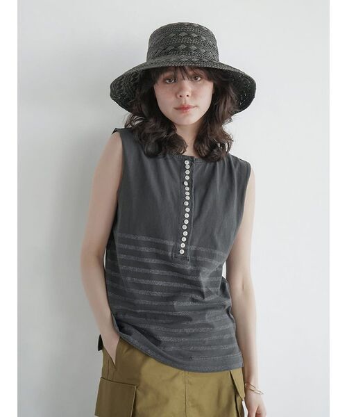 FIKA.(フィーカ)の「Button detail border T-shirt(Tシャツ/カットソー・レディース・ブルー/ブラック・FREE)」の4枚目の写真
