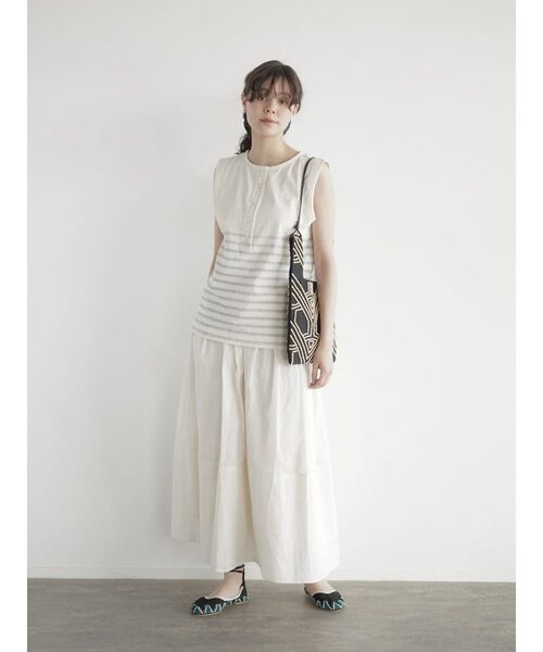 FIKA.(フィーカ)の「Button detail border T-shirt(Tシャツ/カットソー・レディース・ブルー/ブラック・FREE)」の8枚目の写真