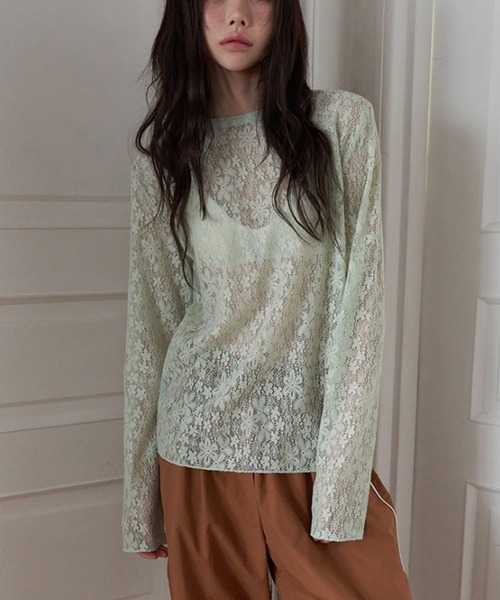 Girly Doll(ガーリードール)の「花柄シアークルーネックカットソー(Tシャツ/カットソー・レディース・ライトグリーン/ホワイト/ブラック・F)」の3枚目の写真