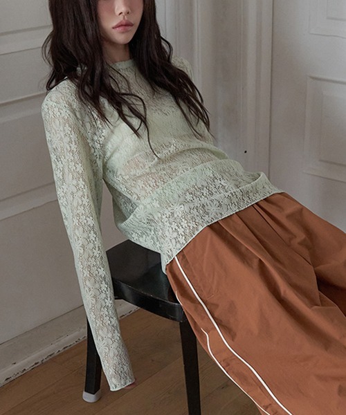 Girly Doll(ガーリードール)の「花柄シアークルーネックカットソー(Tシャツ/カットソー・レディース・ライトグリーン/ホワイト/ブラック・F)」の4枚目の写真