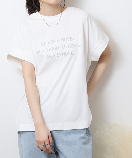 hunch(ハンチ)の「hunch 紫外線で色が変わる。文字ロゴプリント ボクシーシルエット Tシャツ(Tシャツ/カットソー・レディース・グレイッシュベージュ/レモンイエロー/ブラック/ホワイト・FREE)」の6枚目の写真