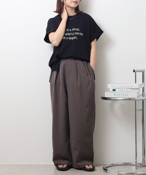 hunch(ハンチ)の「hunch 紫外線で色が変わる。文字ロゴプリント ボクシーシルエット Tシャツ(Tシャツ/カットソー・レディース・グレイッシュベージュ/レモンイエロー/ブラック/ホワイト・FREE)」の15枚目の写真