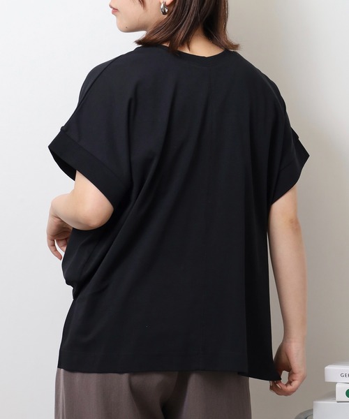 hunch(ハンチ)の「hunch 紫外線で色が変わる。文字ロゴプリント ボクシーシルエット Tシャツ(Tシャツ/カットソー・レディース・グレイッシュベージュ/レモンイエロー/ブラック/ホワイト・FREE)」の14枚目の写真