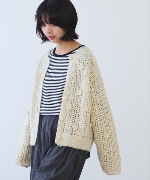 bulle de savon（ビュルデサボン）の「ネパールハンドニット おはなカーディガン（カーディガン/ボレロ・レディース・ホワイト・FREE）」の7枚目の写真