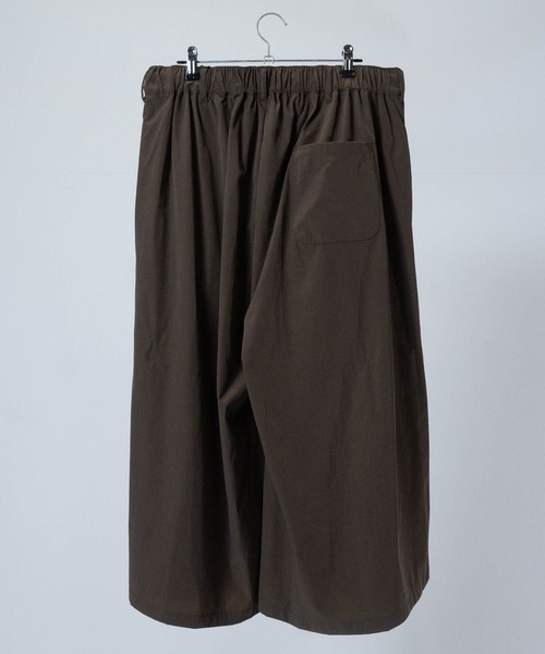 JOHN'S CLOSET(ジョンズクローゼット)の「【13】ストレッチナイロン 2タック ワイドクロップドパンツ(その他パンツ・メンズ・ブラウン/ネイビー/ブラック・MEDIUM/LARGE)」の5枚目の写真