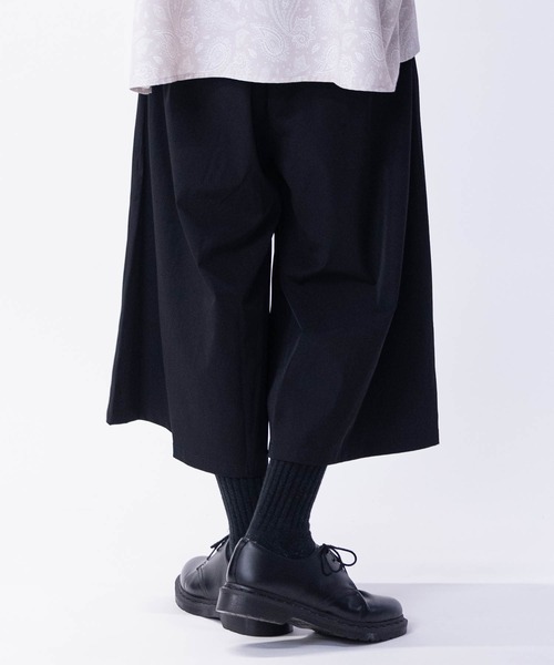 JOHN'S CLOSET(ジョンズクローゼット)の「【13】ストレッチナイロン 2タック ワイドクロップドパンツ(その他パンツ・メンズ・ブラウン/ネイビー/ブラック・MEDIUM/LARGE)」の8枚目の写真