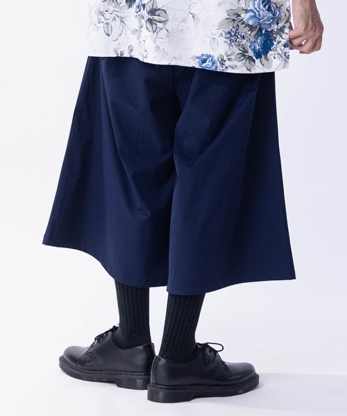 JOHN'S CLOSET(ジョンズクローゼット)の「【13】ストレッチナイロン 2タック ワイドクロップドパンツ(その他パンツ・メンズ・ブラウン/ネイビー/ブラック・MEDIUM/LARGE)」の21枚目の写真