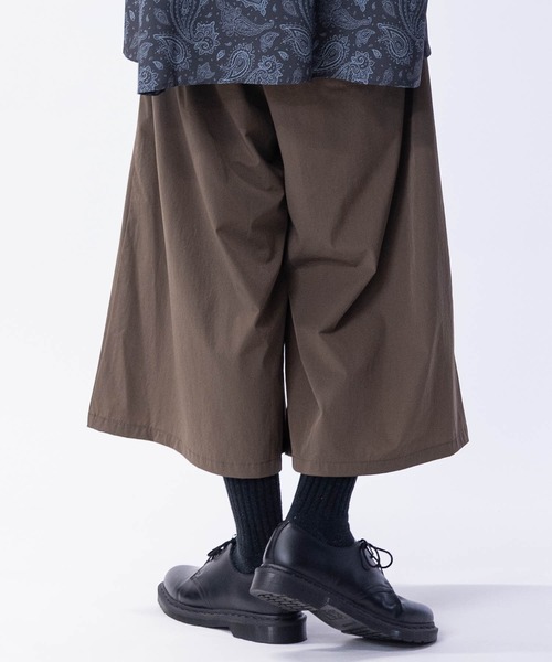 JOHN'S CLOSET(ジョンズクローゼット)の「【13】ストレッチナイロン 2タック ワイドクロップドパンツ(その他パンツ・メンズ・ブラウン/ネイビー/ブラック・MEDIUM/LARGE)」の13枚目の写真