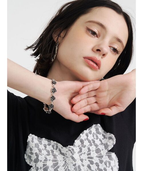 jouetie（ジュエティ）の「ヴィンテージローズブレスレット（ブレスレット・レディース・ゴールド/シルバー・FREE）」の2枚目の写真