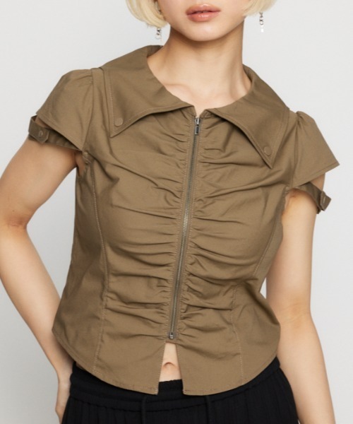 LAGUA GEM(ラグアジェム)の「FRONT GATHER COMPACT シャツ(シャツ/ブラウス・レディース・ブラック/ホワイト/ベージュ・FREE)」の1枚目の写真