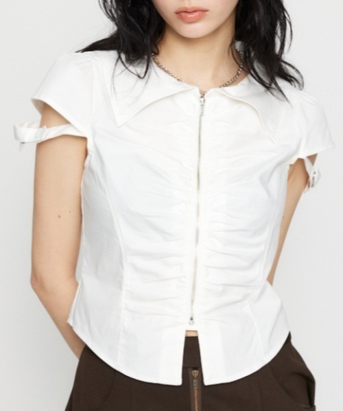 LAGUA GEM(ラグアジェム)の「FRONT GATHER COMPACT シャツ(シャツ/ブラウス・レディース・ブラック/ホワイト/ベージュ・FREE)」の2枚目の写真