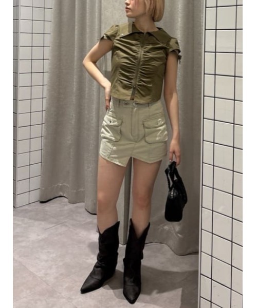 LAGUA GEM(ラグアジェム)の「FRONT GATHER COMPACT シャツ(シャツ/ブラウス・レディース・ブラック/ホワイト/ベージュ・FREE)」の15枚目の写真