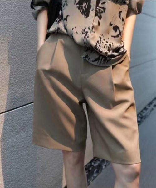 SallyLunn(サリーラン)の「ハーフタックパンツ(スラックス・レディース・ブラック/ベージュ・MEDIUM/LARGE)」の5枚目の写真