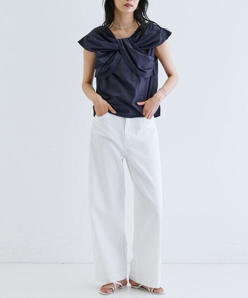 GALLEST（ギャレスト）の「ドレープフォルムブラウス（シャツ/ブラウス・レディース・ホワイト系/ネイビー・38）」の7枚目の写真