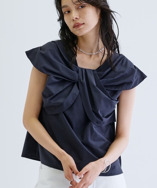 GALLEST（ギャレスト）の「ドレープフォルムブラウス（シャツ/ブラウス・レディース・ホワイト系/ネイビー・38）」の10枚目の写真