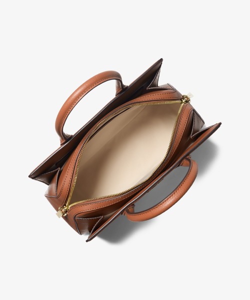 MICHAEL KORS(マイケルコース)の「LAILA レザー サッチェル ミディアム(ハンドバッグ・レディース・ブラウン系・FREE)」の2枚目の写真