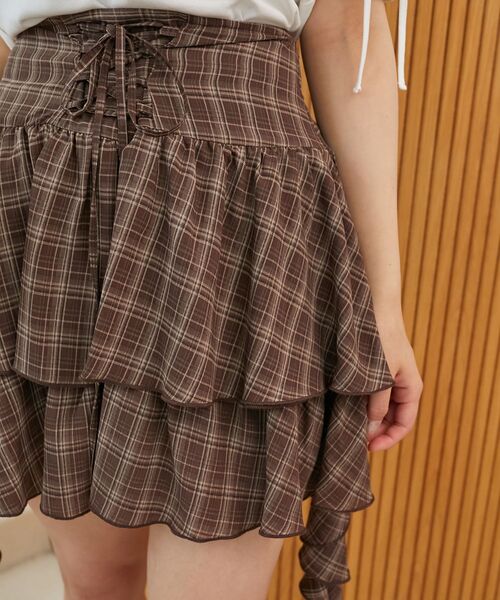 MAJESTIC LEGON(マジェスティックレゴン)の「サイドラッフルティアードミニスカパン(スカート・レディース・オフホワイト/ブラウン系その他2/ブラック・MEDIUM)」の3枚目の写真