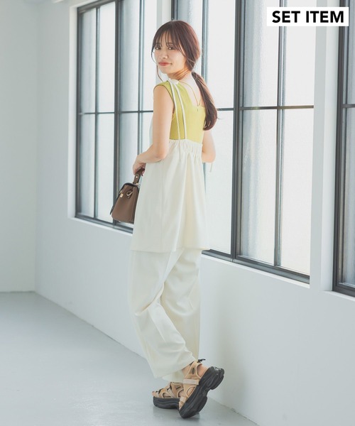 mysty woman(ミスティウーマン)の「ギャザーキャミチュニック&ストレートパンツセットアップ 577184(サロペット/オーバーオール・レディース・オフホワイト/ブラック・FREE)」の2枚目の写真