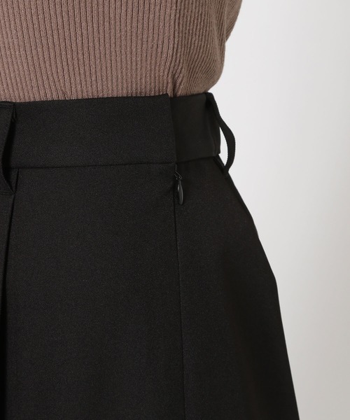 mysty woman(ミスティウーマン)の「ギャザーキャミチュニック&ストレートパンツセットアップ 577184(サロペット/オーバーオール・レディース・オフホワイト/ブラック・FREE)」の17枚目の写真