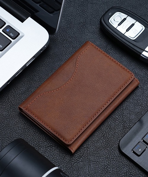 Fun & Daily(ファンアンドデイリー)の「MagSafe対応 iPhone Card Case & Wallet / アイフォン カードケース(スマホグッズ・メンズ・ネイビー/ブラウン/グリーン/ブラック/グレー・FREE)」の5枚目の写真