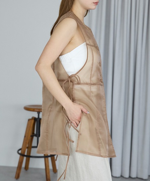 ♡ruページ♡ お値下げ トレーバーチ ベスト/ジレ ウール生地 綺麗な緑