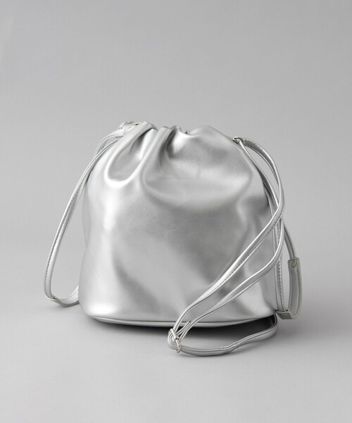 coen(コーエン)の「【新色追加】レザーライク巾着ショルダーバッグ(ショルダーバッグ・レディース・シルバー/ブラック/ブラウン/ベージュ/ダークブラウン/レッド・FREE)」の8枚目の写真