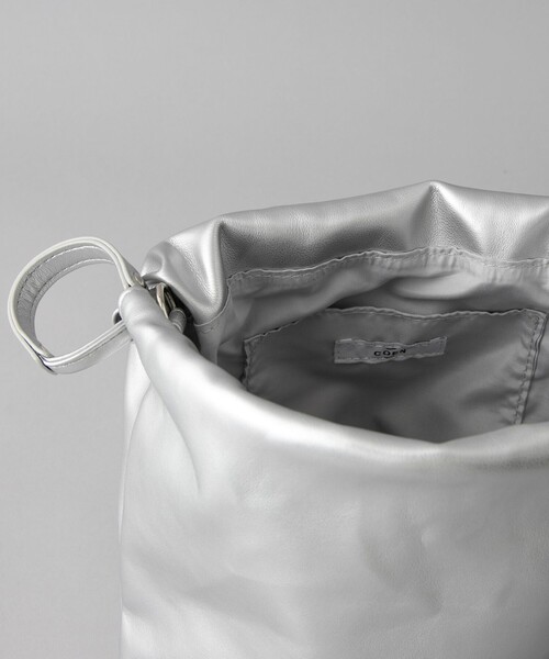 coen(コーエン)の「【再入荷・新色登場】レザーライク巾着ショルダーバッグ(Youtube紹介アイテム)(ショルダーバッグ・レディース・シルバー/ブラック/ブラウン/ベージュ/ダークブラウン/レッド/ライトグレー/モカ/ケリーグリーン/その他1/その他2・FREE)」の20枚目の写真