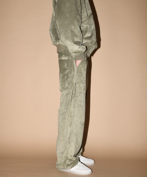 SUPERTHANKS(スーパーサンクス)の「スエード、合成皮革 ワイドZIPパンツFaux Suede Side-zip Wide Pants(その他パンツ・メンズ・ライトカーキ/ブラック/ブラック系その他・M/S/L)」の11枚目の写真
