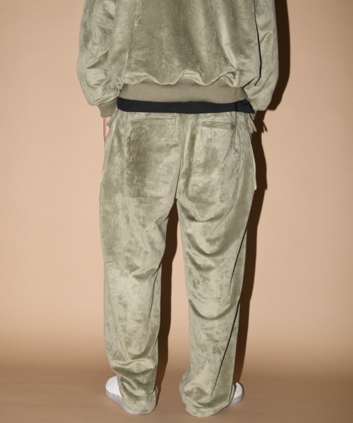 SUPERTHANKS(スーパーサンクス)の「スエード、合成皮革 ワイドZIPパンツFaux Suede Side-zip Wide Pants(その他パンツ・メンズ・ライトカーキ/ブラック/ブラック系その他・M/S/L)」の10枚目の写真