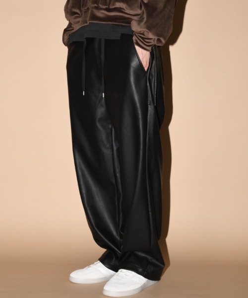 SUPERTHANKS(スーパーサンクス)の「スエード、合成皮革 ワイドZIPパンツFaux Suede Side-zip Wide Pants(その他パンツ・メンズ・ライトカーキ/ブラック/ブラック系その他・M/S/L)」の21枚目の写真