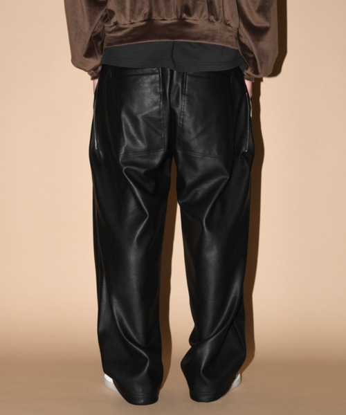 SUPERTHANKS(スーパーサンクス)の「スエード、合成皮革 ワイドZIPパンツFaux Suede Side-zip Wide Pants(その他パンツ・メンズ・ライトカーキ/ブラック/ブラック系その他・M/S/L)」の18枚目の写真
